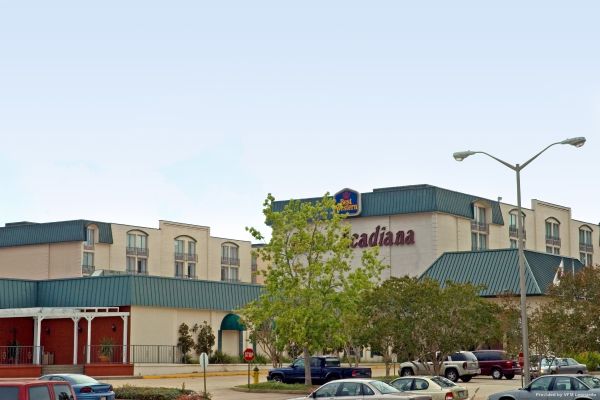 THE HOTEL ACADIANA (Lafayette)